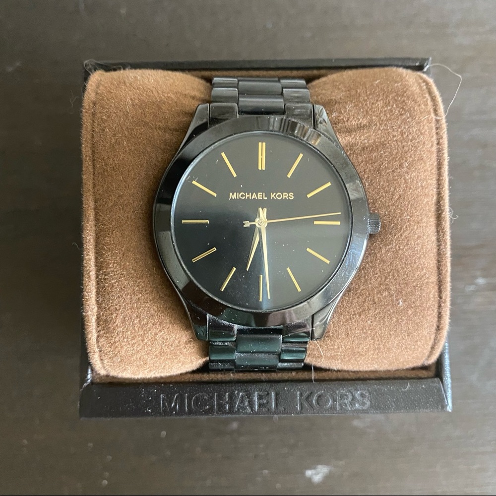 Michael Kors - Black and gold watch MK3221